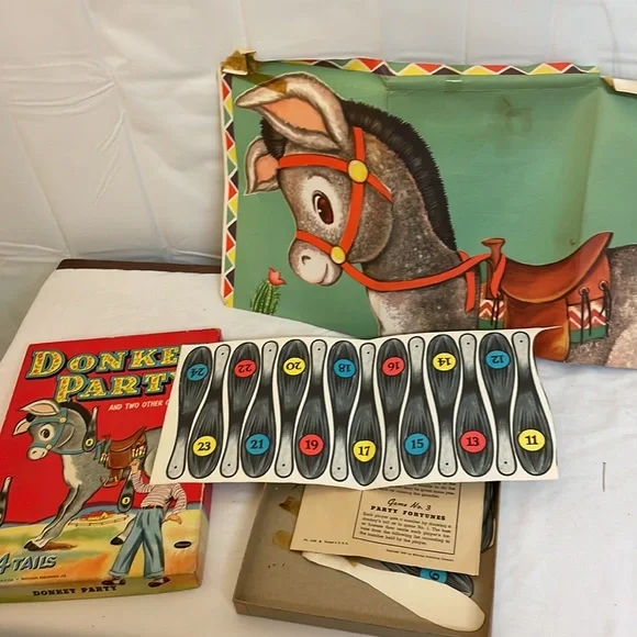 Pin the tail on the donkey game vintage - Picture 2 of 2